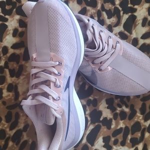 Meet your Posher, Lylye